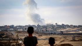 450,000 Palestinians flee Rafah as Israeli tanks move in