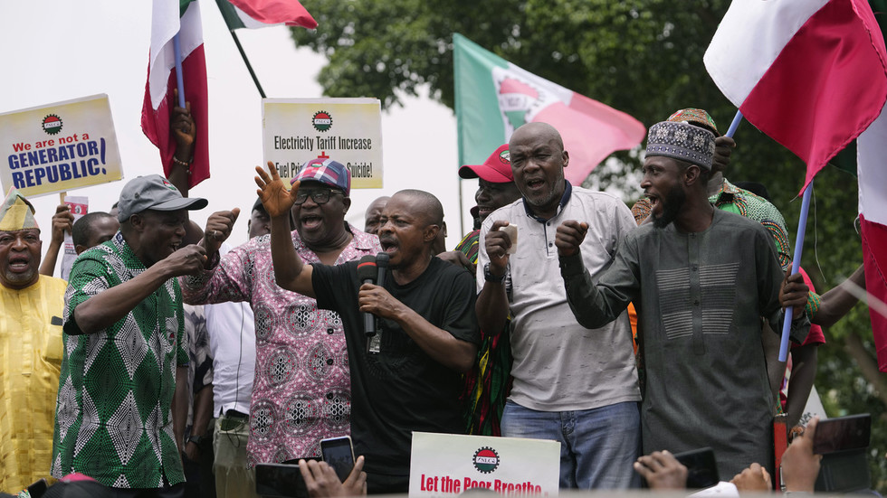 Power grid and airlines shut down in Nigeria as workers strike