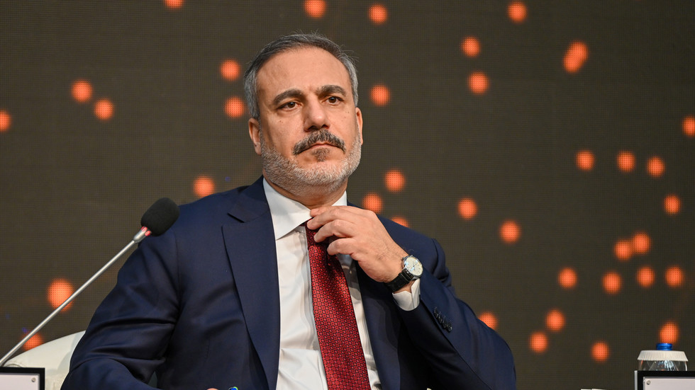 عضو في الناتو يعلن نيته الانضمام إلى البريكس – RT World News عضو في الناتو يعلن نيته الانضمام إلى البريكس – RT World News