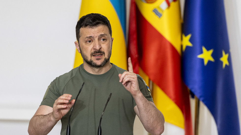 Zelensky “tomó el poder” en Ucrania: Putin