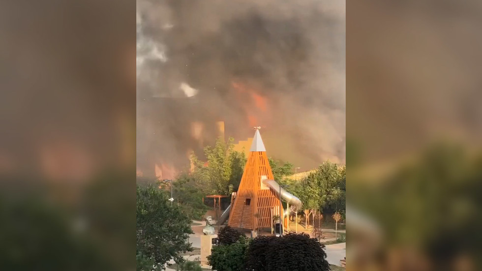 Tödliche Angriffe auf Synagogen und orthodoxe Kirchen in Russland: Live-Updates