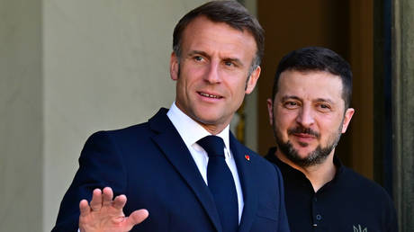 French President Emmanuel Macron and Ukraine’s Vladimir Zelensky at the Elysee Palace, June 7, 2024.