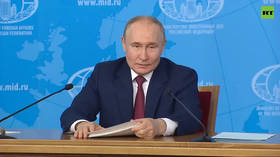 Poetin noemt de voorwaarden voor vredesbesprekingen in Oekraïne