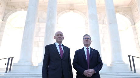 British Defence Secretary John Healey (L) and Prime Minister Keir Starmer (R) in Washington DC on July 11, 2024.