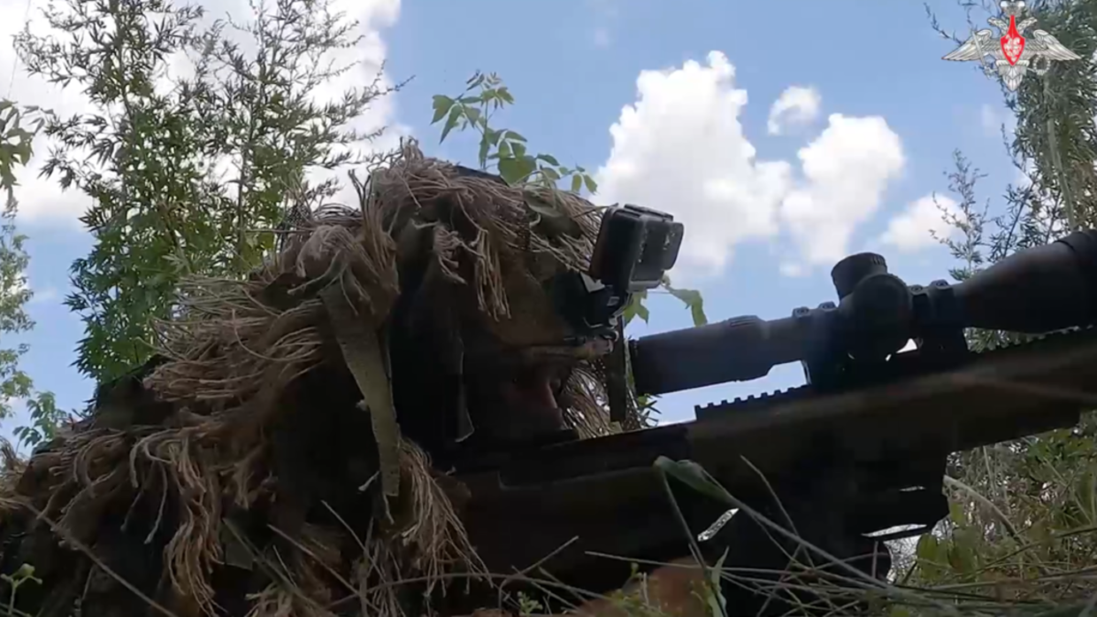 Russian snipers strike Ukrainian machine gunners – MOD (VIDEO) — RT Russia  & Former Soviet Union