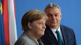 Merkel teria evitado conflito na Ucrânia, diz Orbán