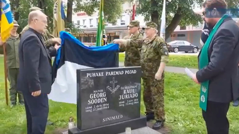 Une ville européenne restaure un mémorial dédié aux officiers SS nazis (PHOTOS)