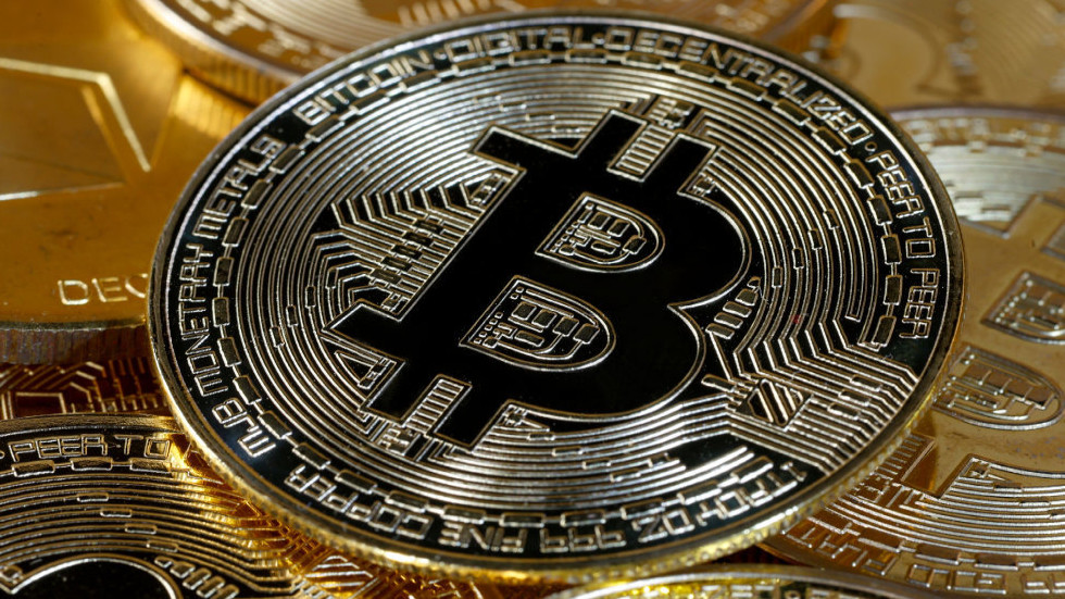 Bitcoin falls below ,000 — RT Business News