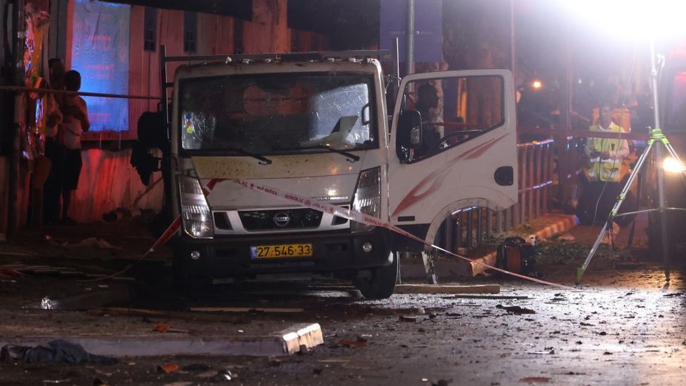 Deadly explosion rocks Tel Aviv (VIDEOS) — RT World News Deadly explosion rocks Tel Aviv (VIDEOS) — RT World News
