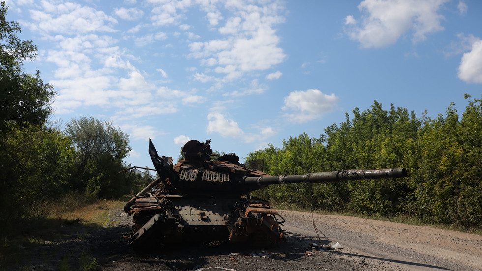 Ukrainisches Militär macht Selenskyj für Rückschläge auf dem Schlachtfeld verantwortlich – FT