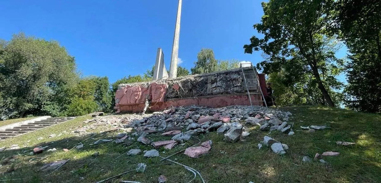 “No hay gloria” para una ciudad ucraniana que derriba un monumento a la Segunda Guerra Mundial – Moscú