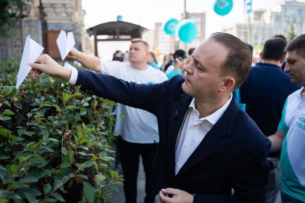 Kundgebung vor der französischen Botschaft in Moskau, um Durows Freilassung zu fordern (FOTOS)