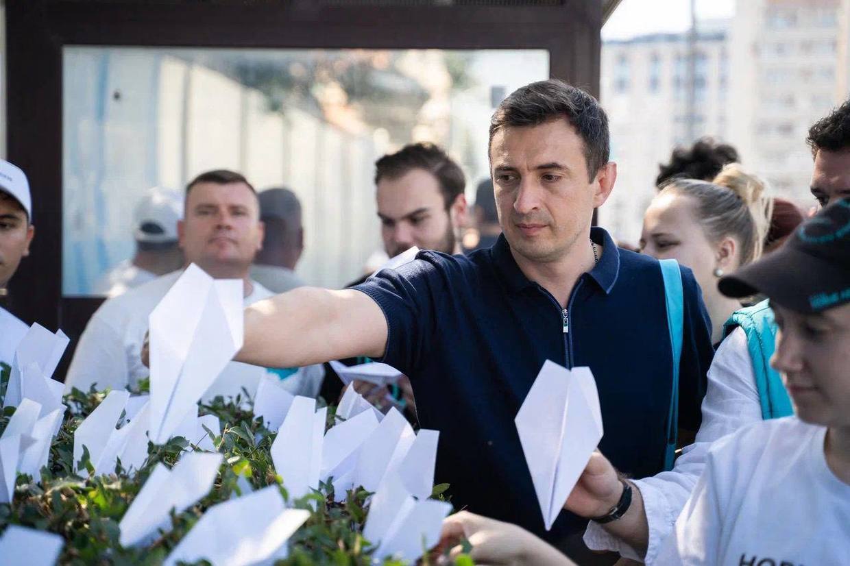 Manifestación celebrada en la embajada de Francia en Moscú para exigir la liberación de Durov (FOTOS)