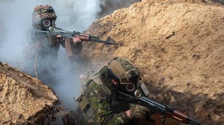 FILE PHOTO:  Ukrainian National Guard members during a training exercise.