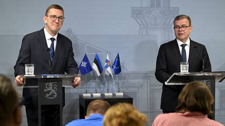 Estonia's Prime Minister Kristen Michal (L) and Finland's Prime Minister Petteri Orpo givea press conference in Helsinki,on August 14, 2024.