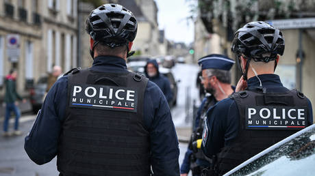 Explosion Near Synagogue in France Leaves Police Officer Injured