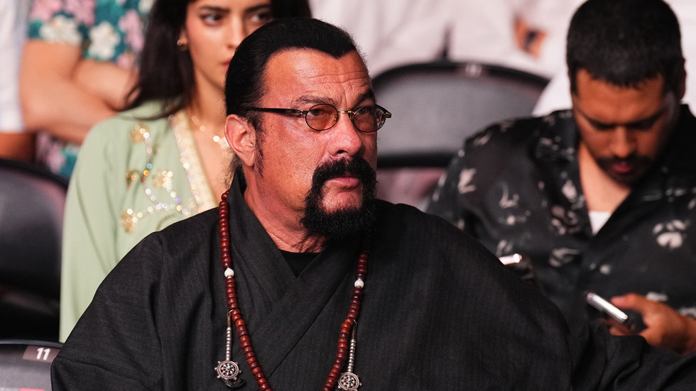 Estados Unidos oculta la verdad al impulsar la desinformación contra Rusia – Steven Seagal