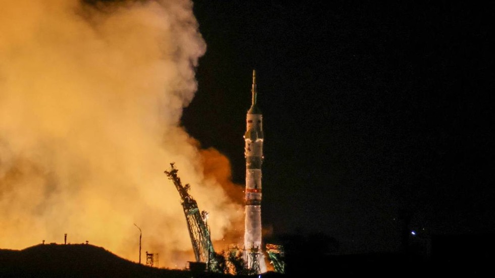 Soyuz traz nova tripulação à Estação Espacial (VÍDEOS)