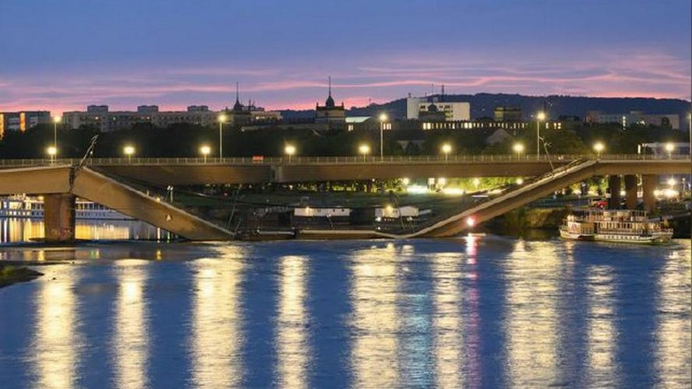 German Bridge Collapse Caught on Camera (VIDEO) — RT World News