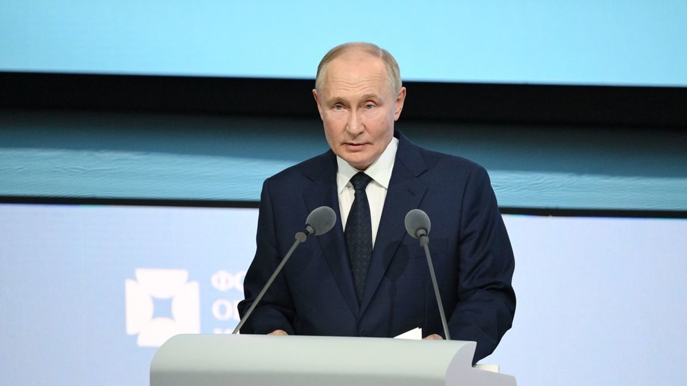 Rusia “no lucha contra ningún valor; defiende lo suyo” – Putin