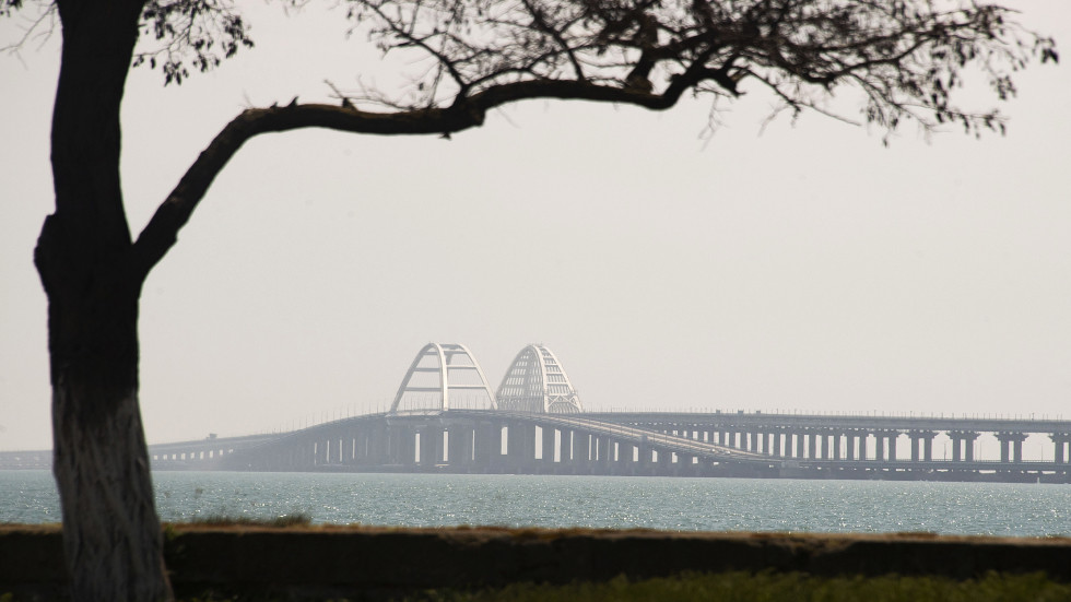 Ucrania quiere “desmantelar” el puente más largo de Europa