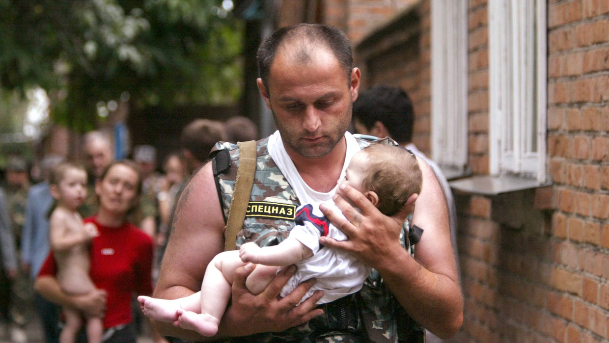 „Wir mussten raten, ob wir hingerichtet werden würden“: Der zweite Teil der erschütternden Geschichte von Beslan