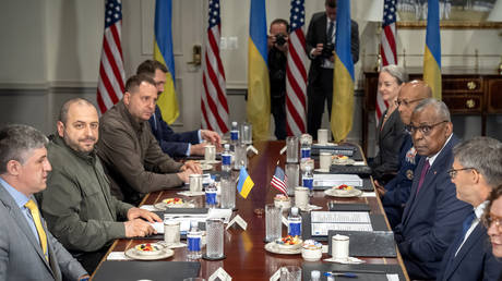 Secretary of Defense Lloyd Austin meets with Ukraine's Defense Minister Rustem Umerov at the Pentagon, August 30, 2024