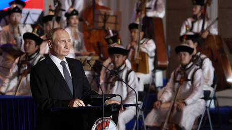 A slap in the West’s face: Why hopes for Putin’s arrest were fantasy