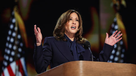 US election expert forecasts Harris victory over Trump