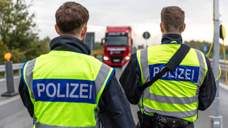 Germany announces tougher border controls