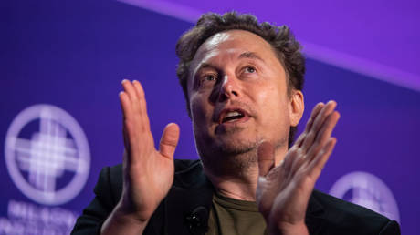 Musk Claims "We’ll never reach Mars" if Kamala Wins