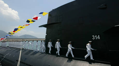 Chinese nuclear submarine sinks, reports media