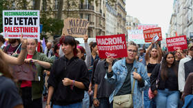 Politics Political News Latest Today Тысячи людей вышли на митинг против нового премьер-министра Франции (ВИДЕО)