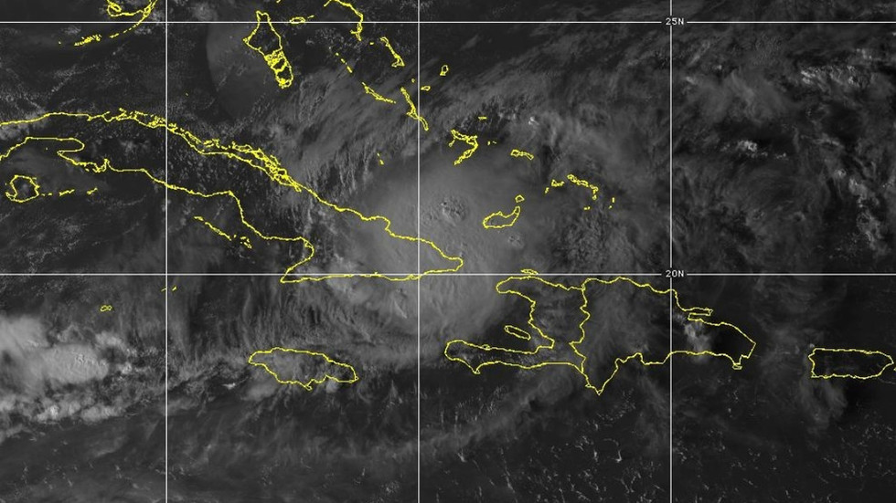 Hurricane hits Cuba amid massive blackouts