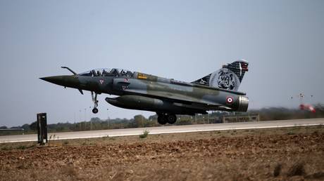 France unveils its strategy for providing Ukraine with fighter jets