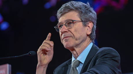 Jeffrey Sachs Claims US Is Weaponizing the Dollar