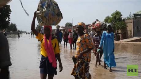 Hundreds killed by devastating floods in African state (VIDEO)