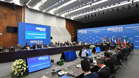 BRICS to Debate New International Financial Structure – Reuters