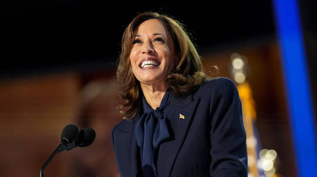 Researcher Accuses Harris Campaign of Manipulating Social Media