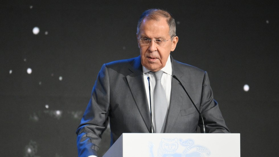 Les « Anglo-Saxons » préparent l’Europe occidentale à un affrontement direct avec la Russie – Lavrov