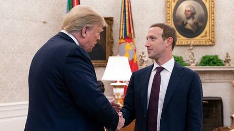 Zuckerberg Has Dinner with Trump