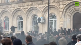 Protesters storm parliament building in Abkhazia (VIDEO)