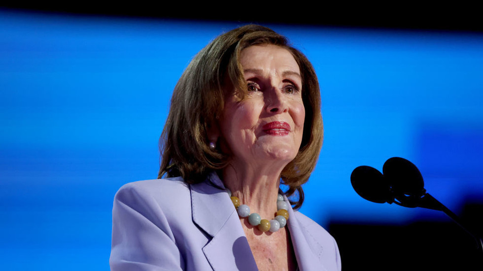 Nancy Pelosi gets replacement hip after accident