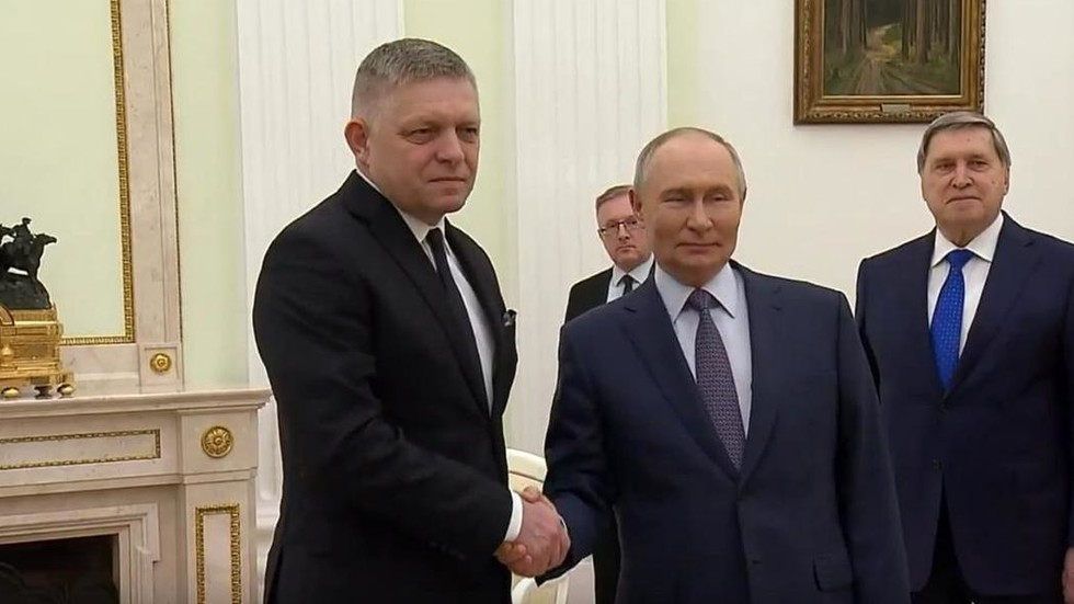 https://www.rt.com/russia/609777-slovakia-fico-putin-talks/Putin holds talks with EU country leader in Moscow