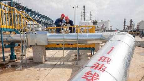 Russian energy titan reports unprecedented China exports