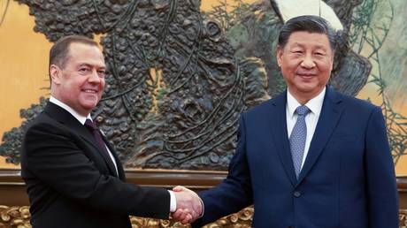 Medvedev brings Xi ‘message from Putin’