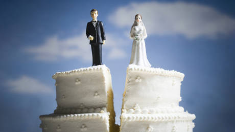 Divorces on the rise in Russia – data