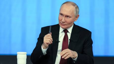 Putin Announces Arrest of Ukrainian Gas Saboteurs in Slovakia