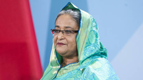 Bangladesh asks India to extradite ousted PM