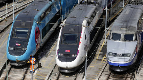 French train driver jumped out at 300km/h